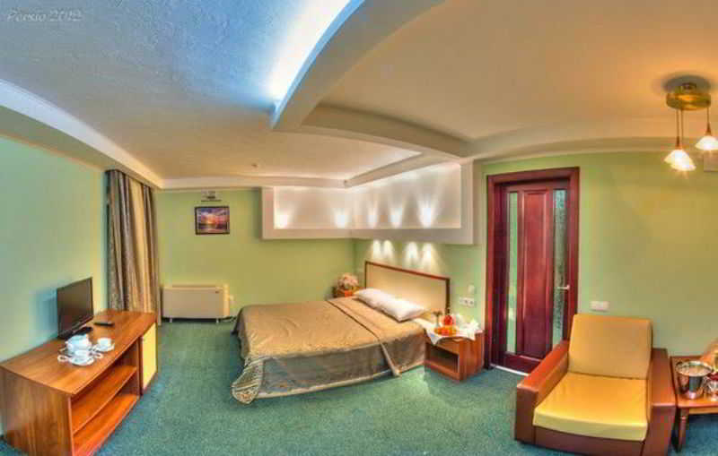 Optima Hotel Deluxe Kryvy Rih Extérieur photo