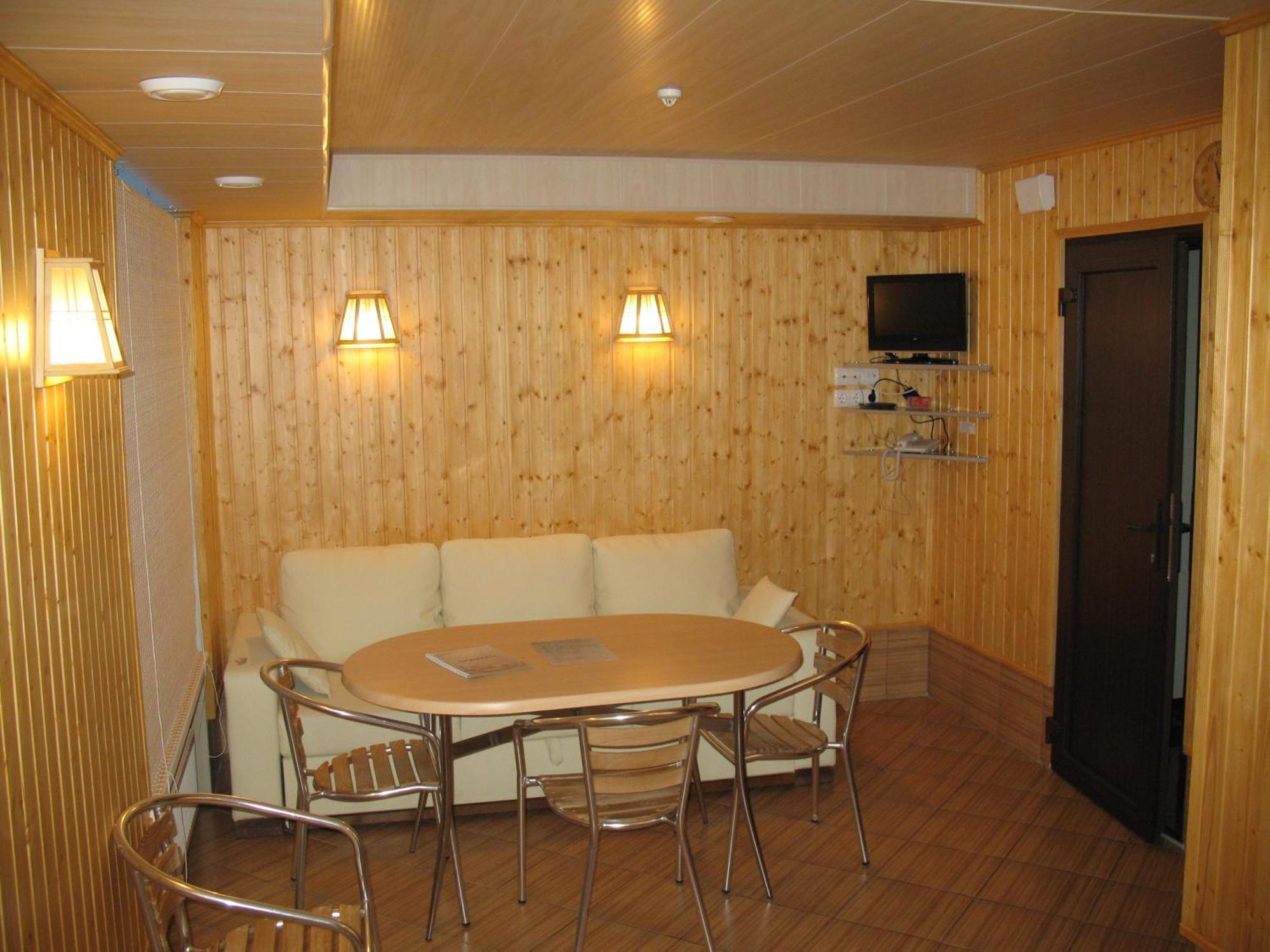 Optima Hotel Deluxe Kryvy Rih Extérieur photo