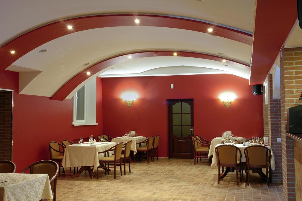 Optima Hotel Deluxe Kryvy Rih Extérieur photo