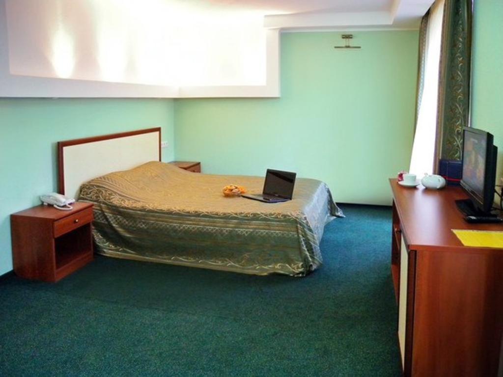 Optima Hotel Deluxe Kryvy Rih Extérieur photo