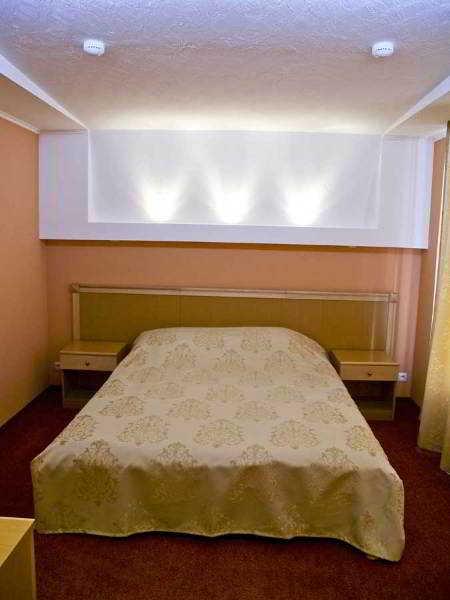 Optima Hotel Deluxe Kryvy Rih Extérieur photo